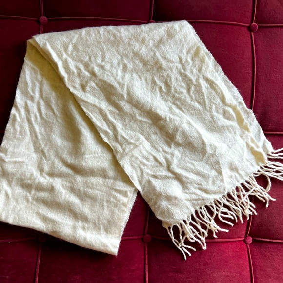 100% Cashmere Ivory white Scarf Wrap Shawl Cashmere Club, Soft Luxury Winter - Picture 1 of 5